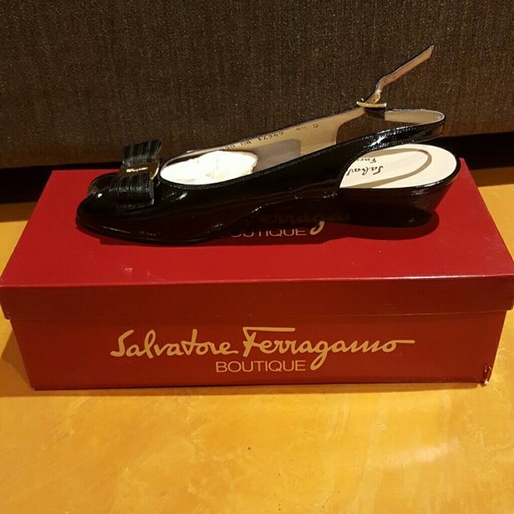 Ferragamo patent leather slingback - Picture 2 of 4