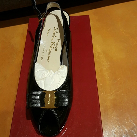 Ferragamo patent leather slingback - Picture 3 of 4