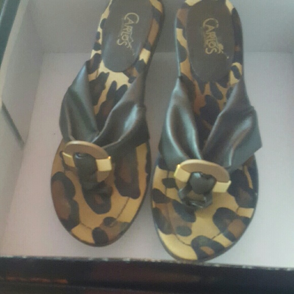 New Cute wedge Brown slip ons 7.5 Carlos brand - Picture 2 of 3