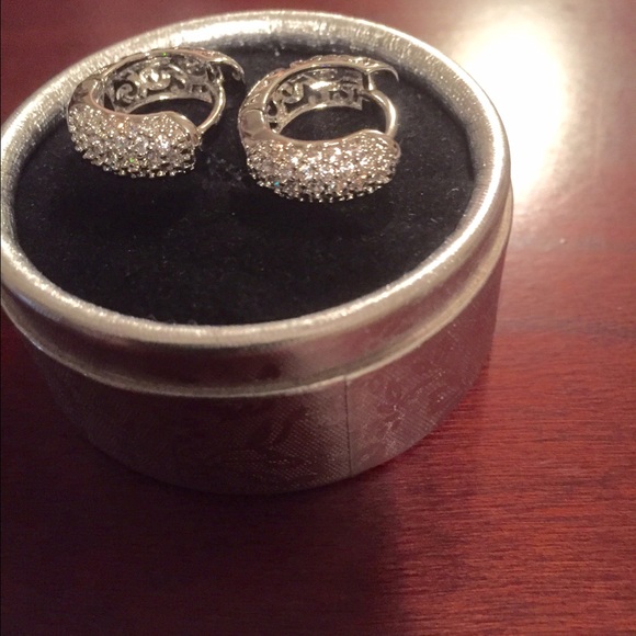 Jewelry - Hoop Earrings 18k White GoldPlated
