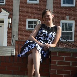 Meet your Posher, Elizabeth