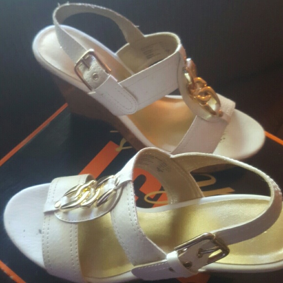 Fioni White wedge heels w Gold Embellishments 7.5
