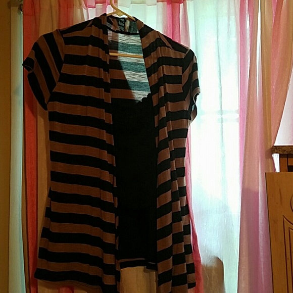 agenda  Tops - NWOT 2 piece top