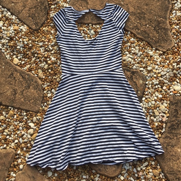 American Eagle 'Kate' Dress - Picture 4 of 4