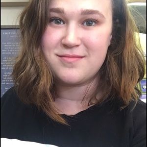 Meet your Posher, Hayley