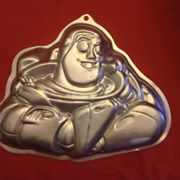 Wilton Disney BuzzLight Year Cake Pan