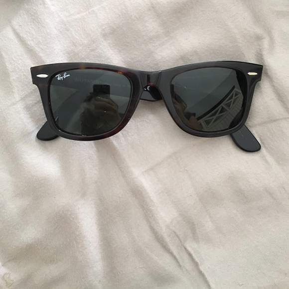 Original Wayfarer Classic RayBan in tortoise main image 4