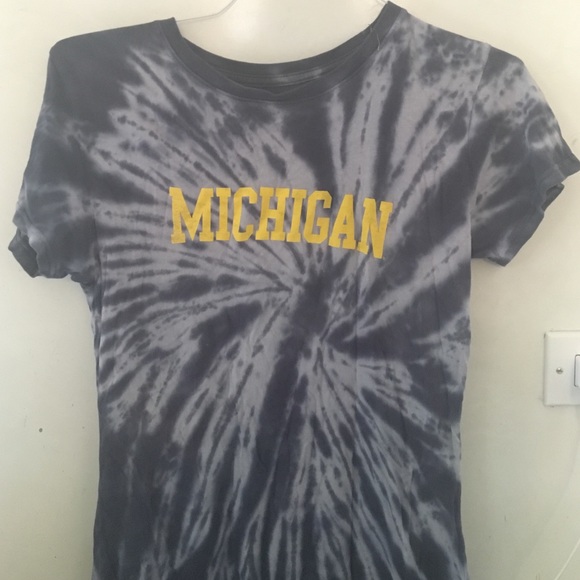 Tie dye U of Michigan shirt