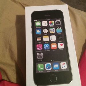 Brand new IPhone 5s black and grey📱