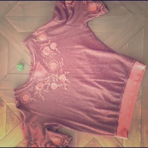 💚Free People💚 Embroidered Raglan Top