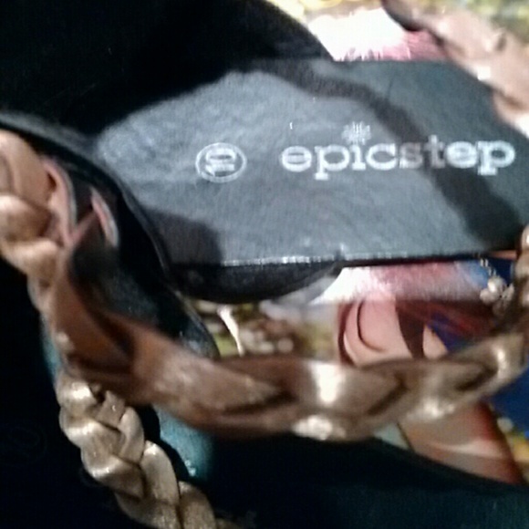 Black & Gold Strappy Sandals Size 10 Mint - Picture 3 of 4