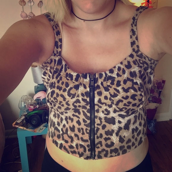 🚫SOLD🚫 Vintage Leopard Print Crop Top