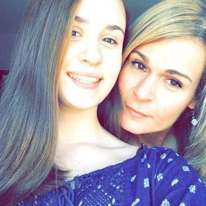 Meet your Posher, Hulya