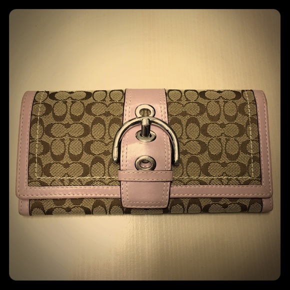 Coach women's long wallet - Authentic