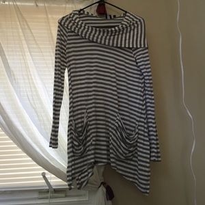 Slouchy comfy shirt with hood