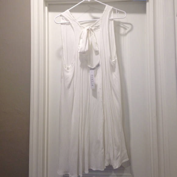 ✅SOLD✅NWT White dress/swimsuit coverup