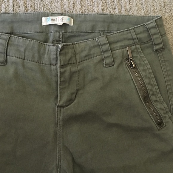 love FIRE green fitted cargo-style pants - Picture 4 of 4