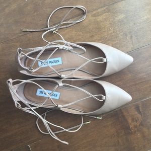 Steve Madden Lecrew lace up flats