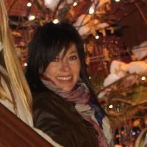 Meet your Posher, Mona