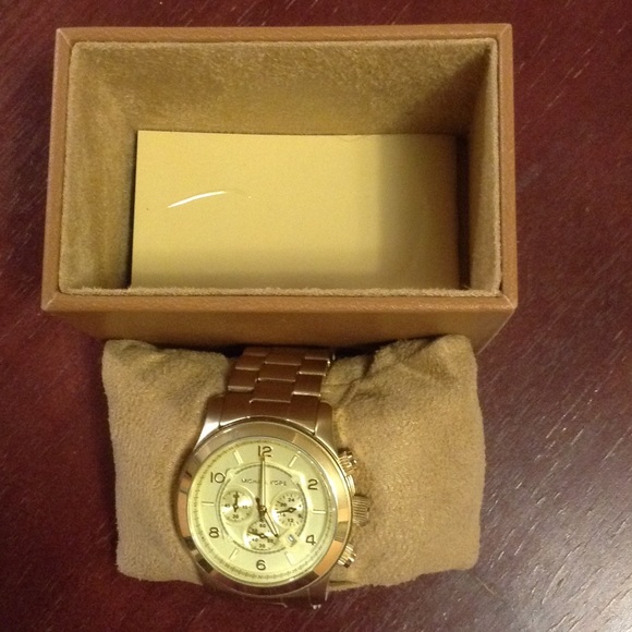 Michael Kors Watch - Picture 1 of 2