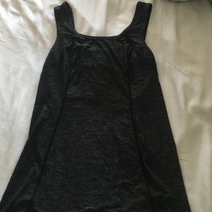 Black and dark gray lululemon top