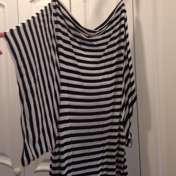 ✅SOLD✅Bebe Striped off the shoulder top