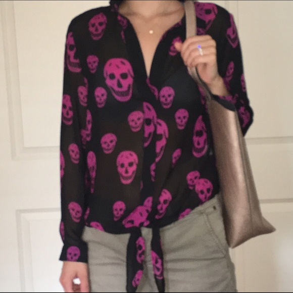 Black and magenta skull print too!