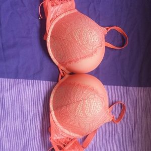 Victoria's Secret Bombshell Plunge bra