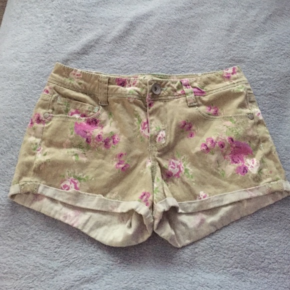 Floral print shorts