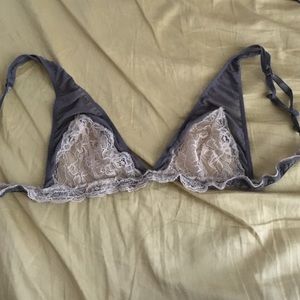 UO KIMCHI BLUE LACE BRALETTE