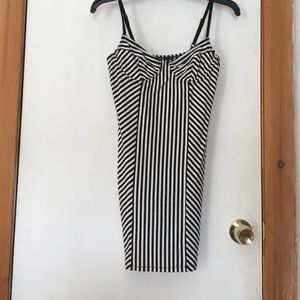 Forever 21 club dress M