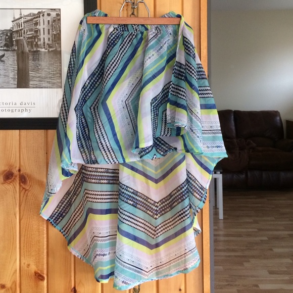 Multi patterned high low skirt - Picture 1 of 2