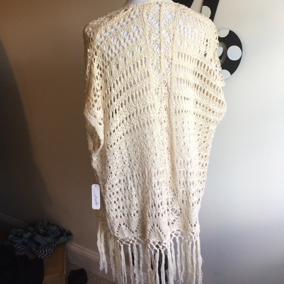 Tan or cream crochet fringe vest! NWT - Picture 2 of 4