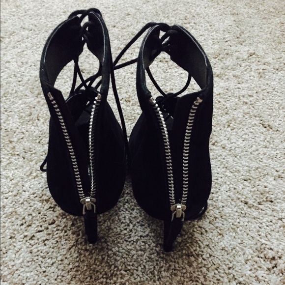 ❌Sold❌Nine West Lace Up Pump! - Picture 3 of 4