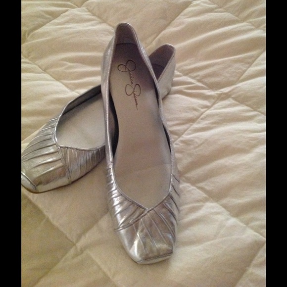 CUTE JESSICA SIMPSON FLATS