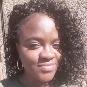 Meet your Posher, Janielle