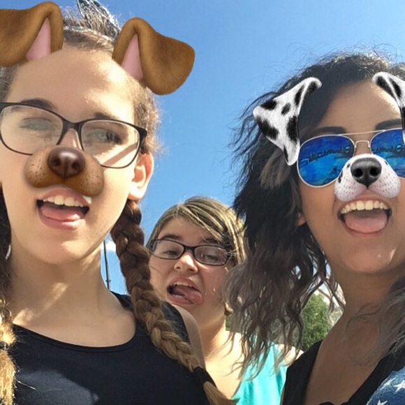 Meet your Posher, Halle - Picture 1 of 1