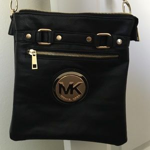 Michael Kors cross body bag $15