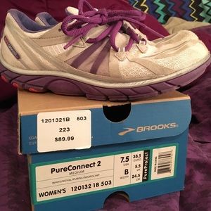 REATIL $89.99 Brooks pure connect shoes Women 7.5