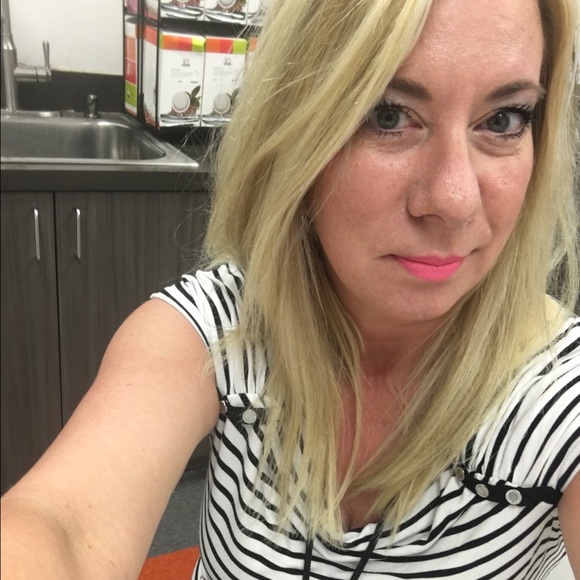 Meet your Posher, Sharon