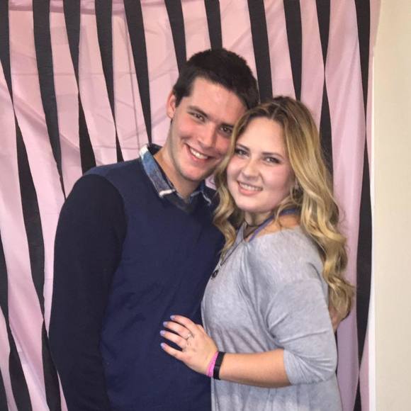 Meet your Posher, Mackenzie - Picture 1 of 1