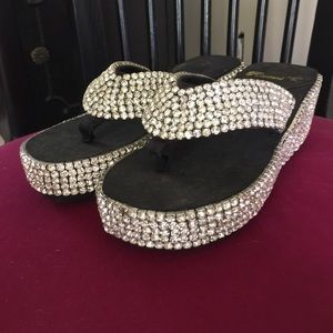 Solid Crystal Flip Flops NWOT never worn!