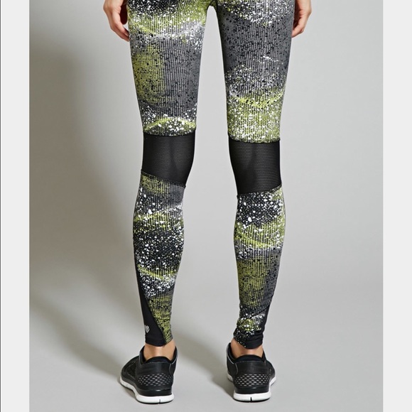 Brand New Forever 21 Active Print Leggings😍😍😍 - Picture 3 of 3