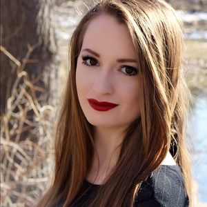 Meet your Posher, Charlotte