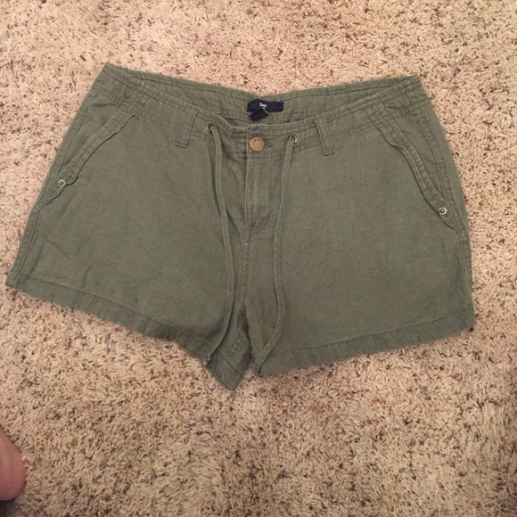 GAP Pants - Army green shorts by Gap