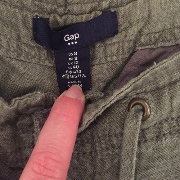 Army green shorts by Gap - Picture 2 of 3