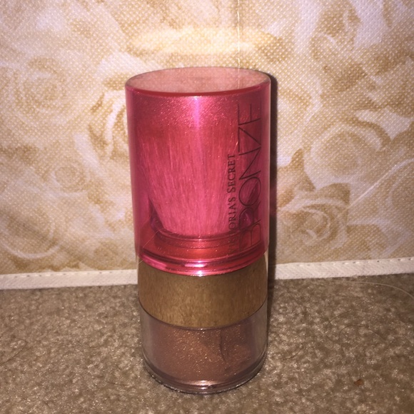 Bronzing shimmer powder from Victoria Secret