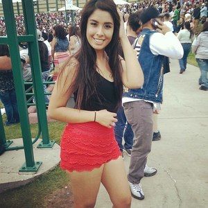 Meet your Posher, Roxana