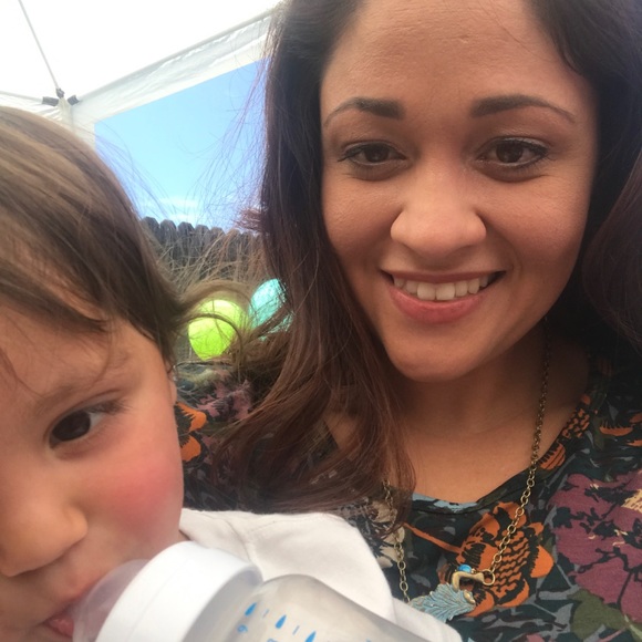 Meet your Posher, Celina - Picture 5 of 7