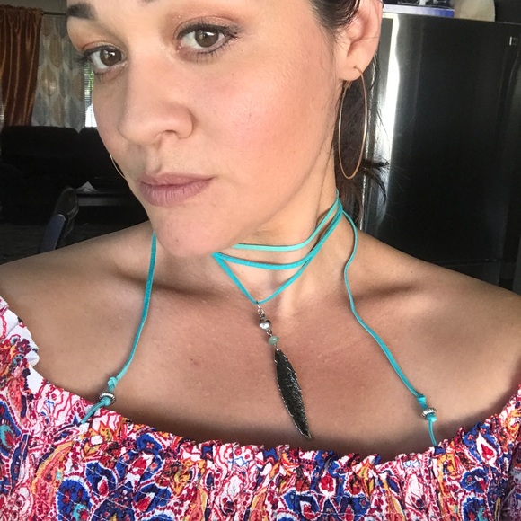 Meet your Posher, Celina - Picture 4 of 7